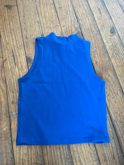 Blusa sin mangas azul - miniatura 1