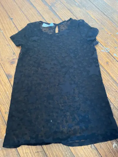 Vestido mini negro con estrellas - miniatura 1