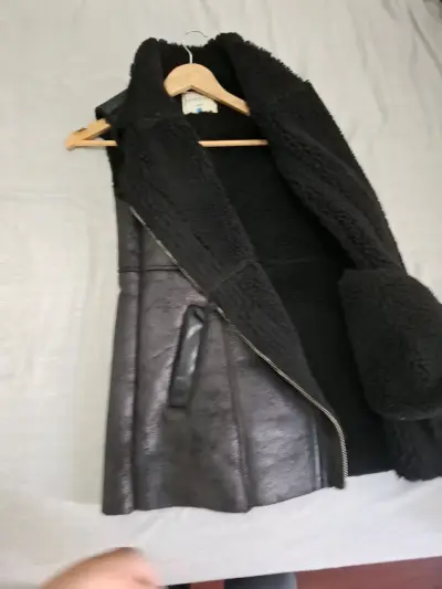 Chaqueta sin mangas negro - miniatura 3