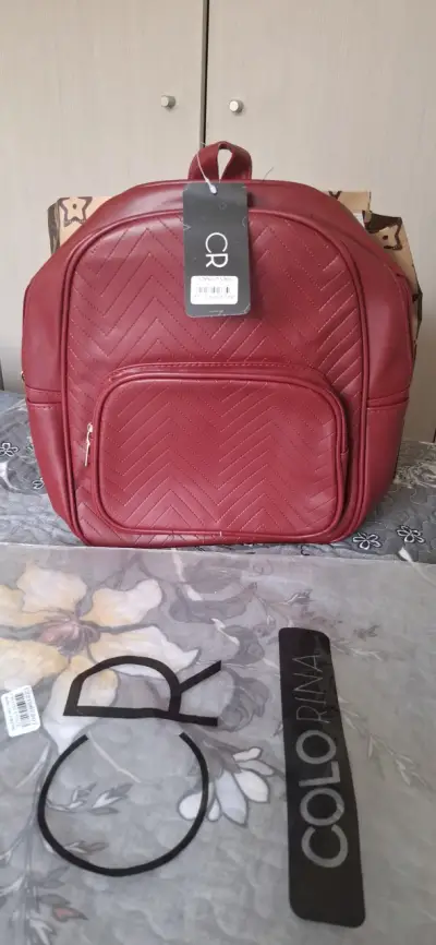 Mochila roja  nueva sintética - miniatura 2