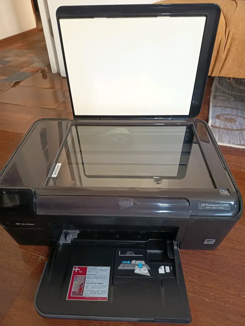 Impresora multifuncional HP - 1