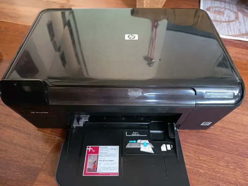 Impresora multifuncional HP - 2