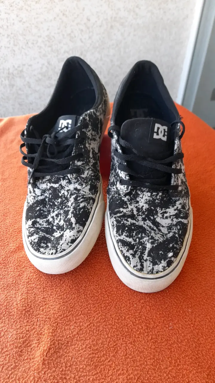 Zapatillas DC negras estampadas - 3
