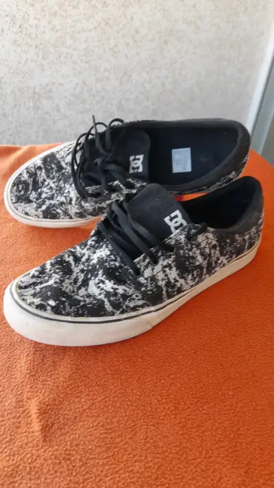Zapatillas DC negras estampadas - miniatura 4