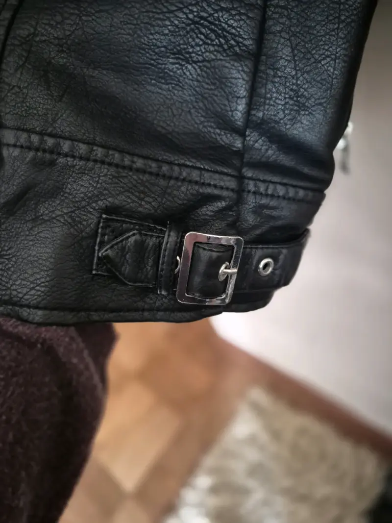 Chaqueta de cuero negra con forro - 2