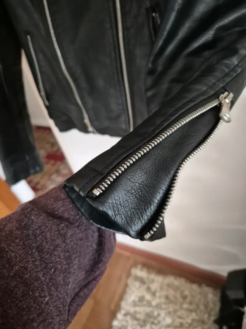 Chaqueta de cuero negra con forro - 4