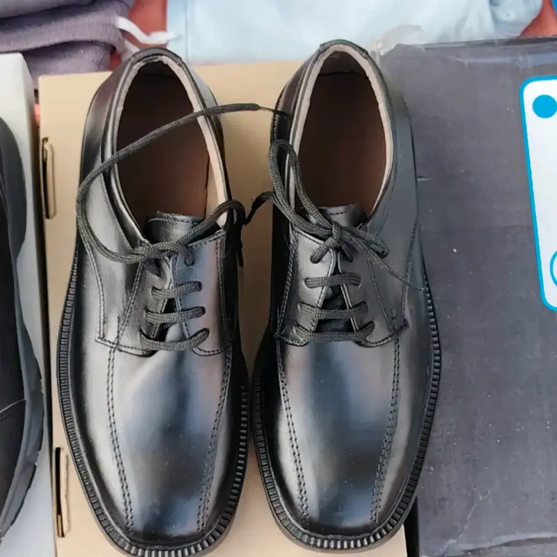 Zapatos negros de vestir - 1