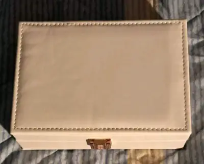 Caja organizadora de joyas beige - miniatura 2