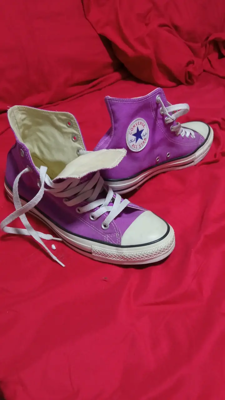 Zapatillas Converse moradas 43