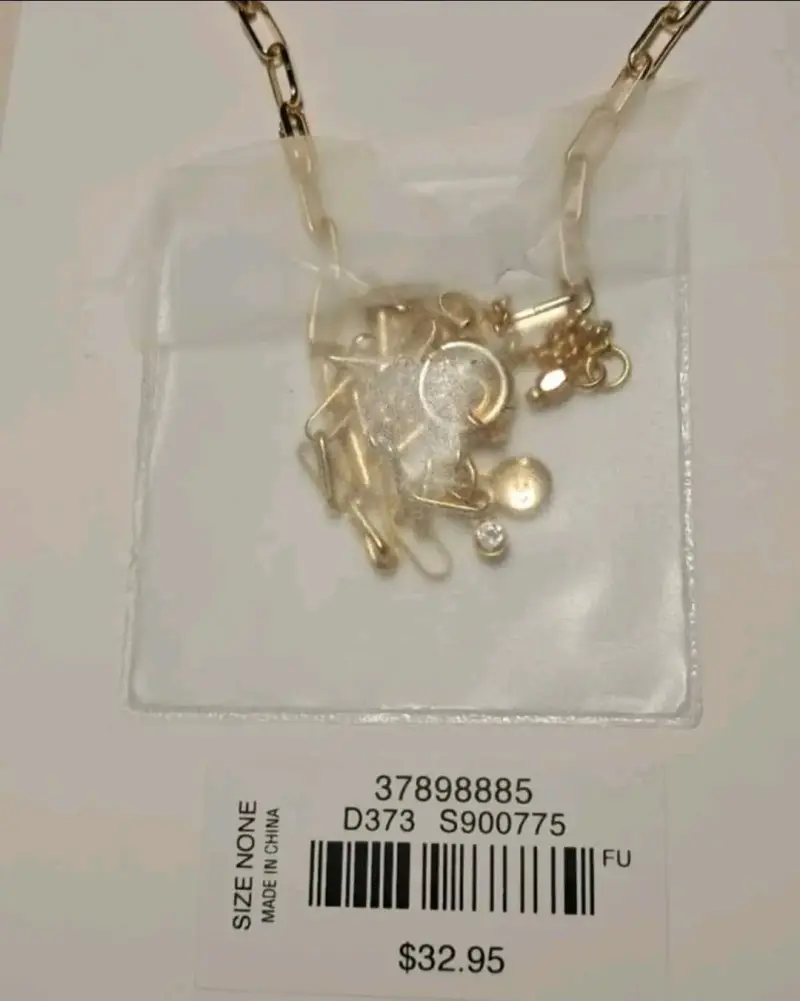 Collar LOFT dorado con medalla "K" - 2