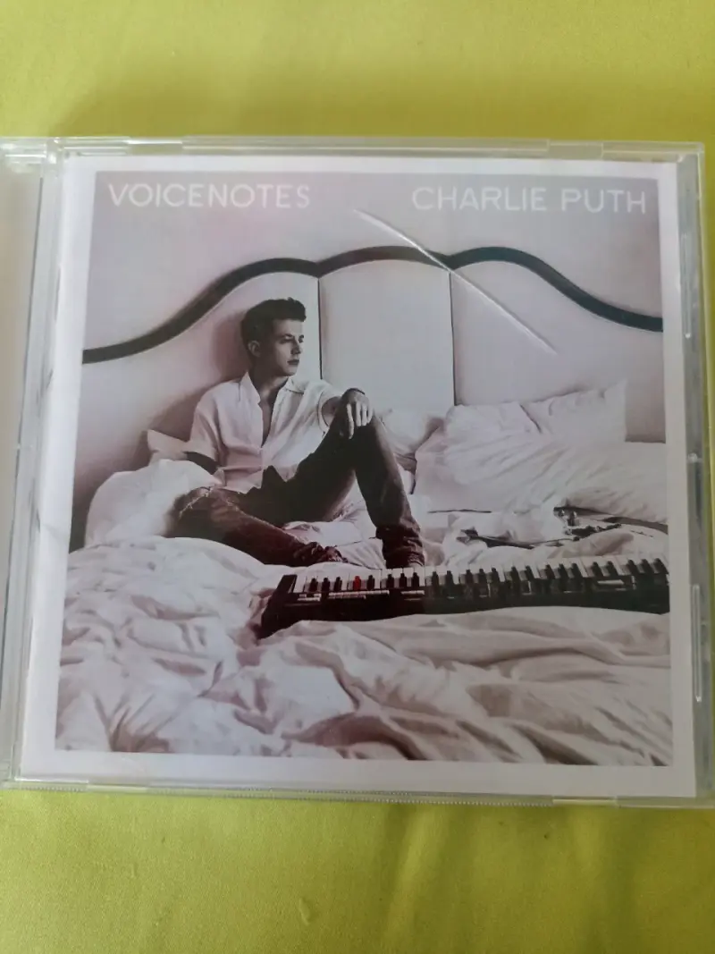 CD Voicenotes de Charlie Puth - 1