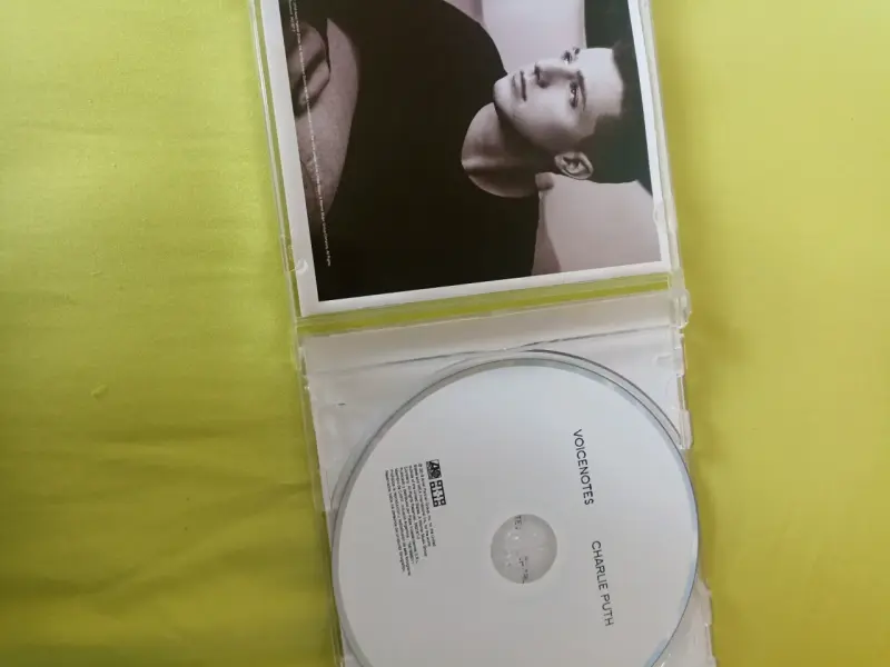 CD Voicenotes de Charlie Puth - 2