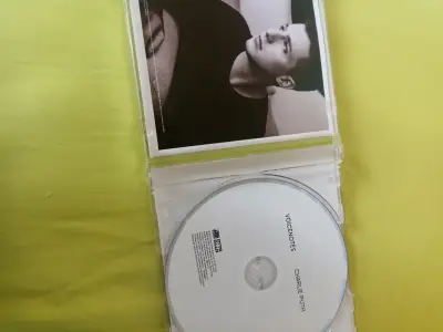 CD Voicenotes de Charlie Puth - miniatura 2