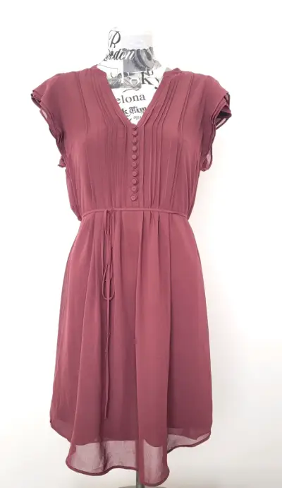 Vestido corto burdeo con botones - miniatura 1