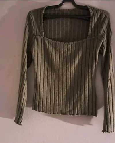 Polera manga larga de canalé verde - miniatura 1