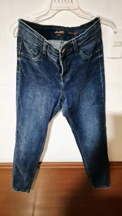 Jeans juveniles! - miniatura 1