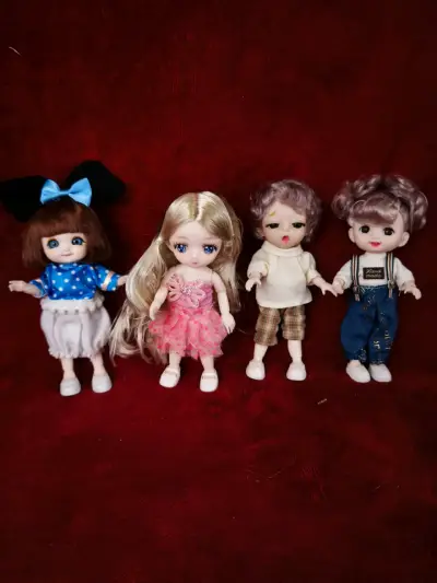 Conjunto de muñecas de colección - miniatura 1
