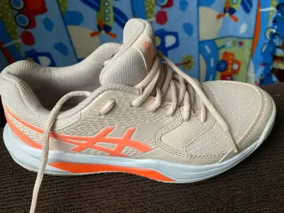 Zapatillas deportivas beige y naranjas - miniatura 1