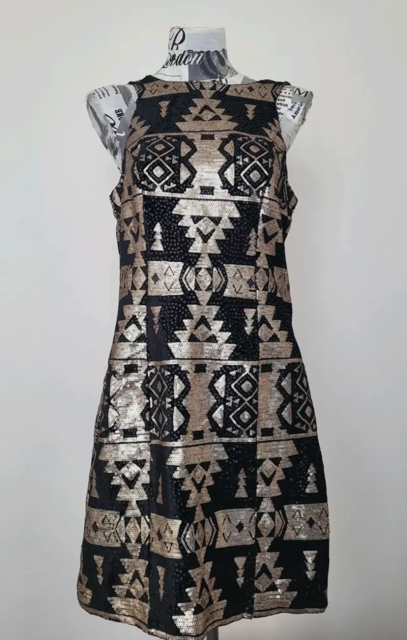 Vestido corto de terciopelo negro con lentejuela - 1