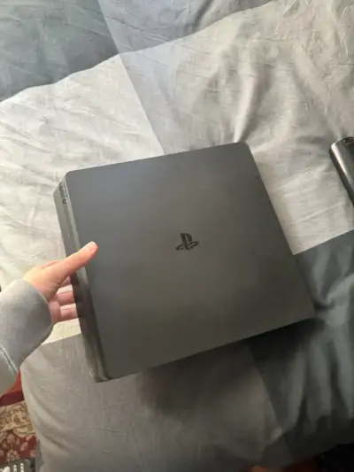 Consola PlayStation en buen estado - miniatura 3