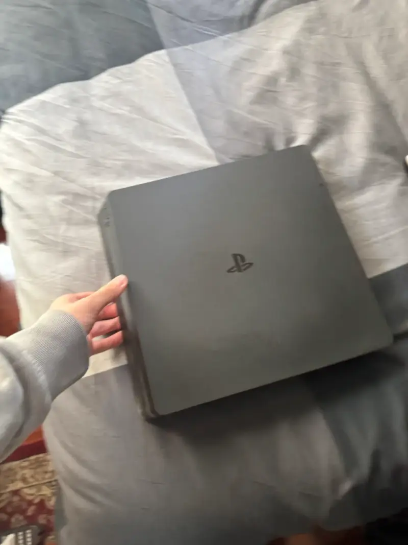 Consola PlayStation en buen estado - 5