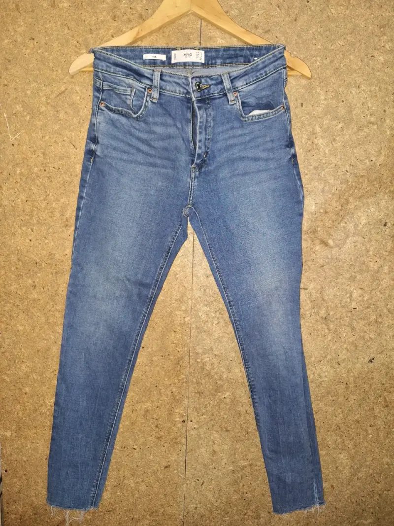 Jeans azul desgastado