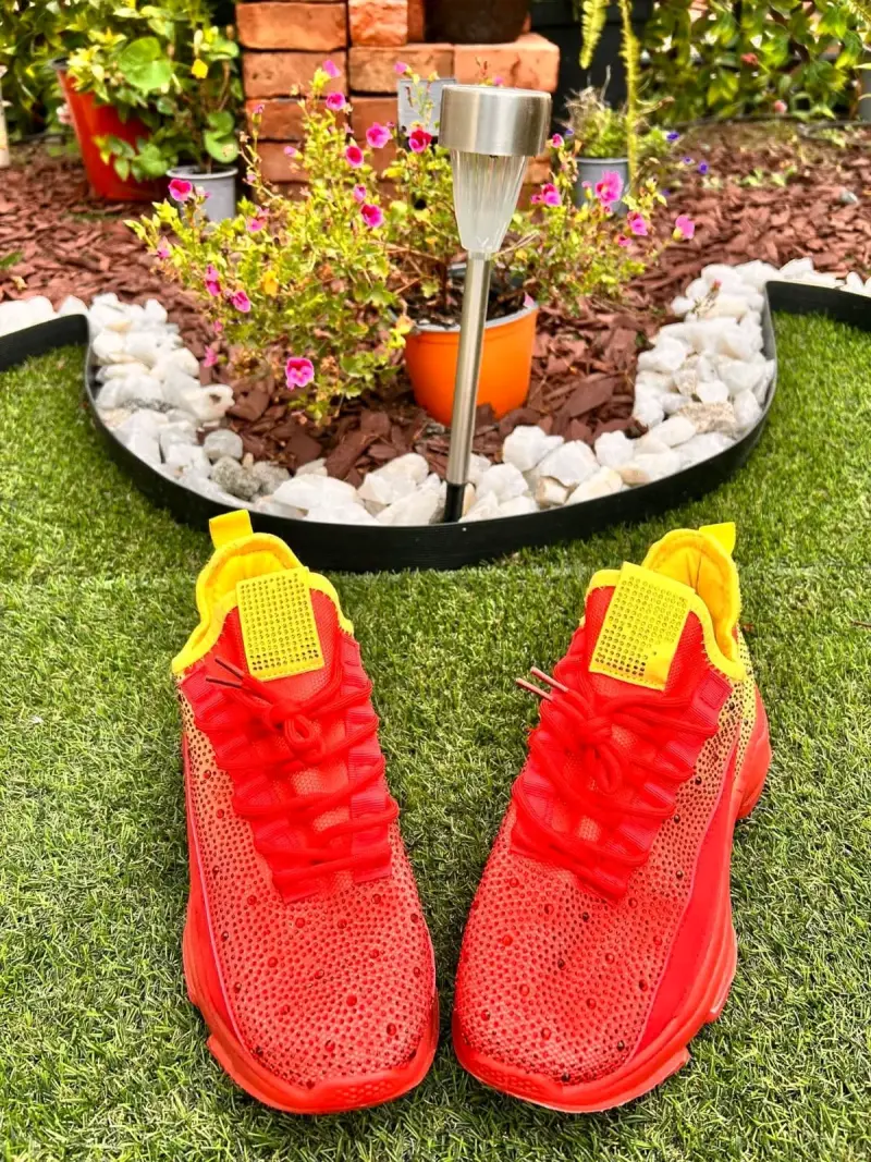 Zapatillas Yo Ki rojas con lentejuelas - 1