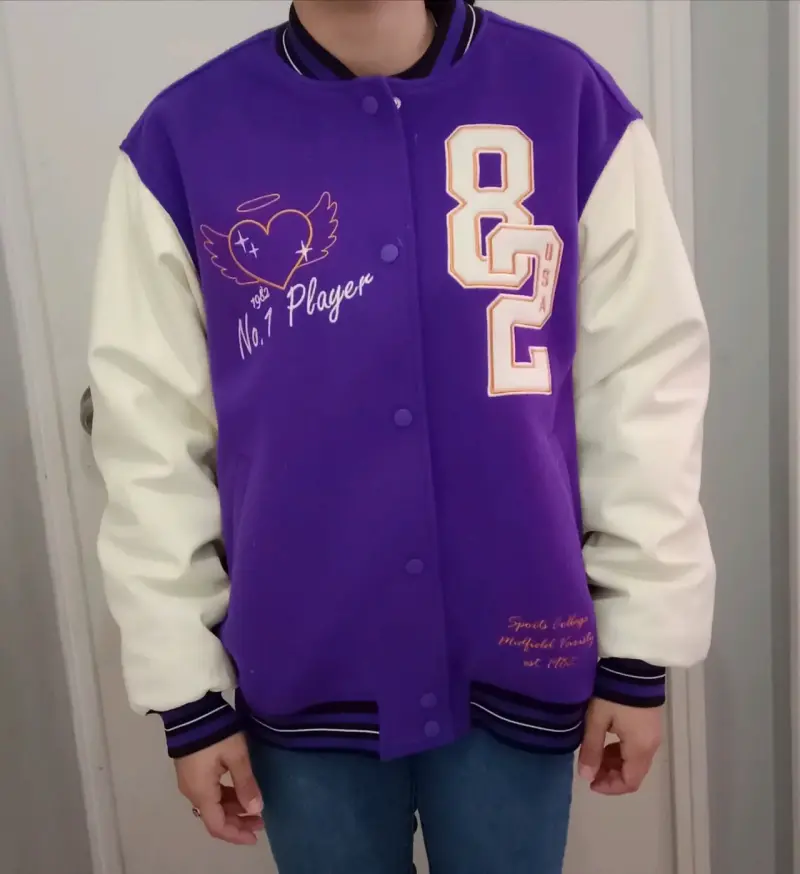 Chaqueta H&M morada y blanca