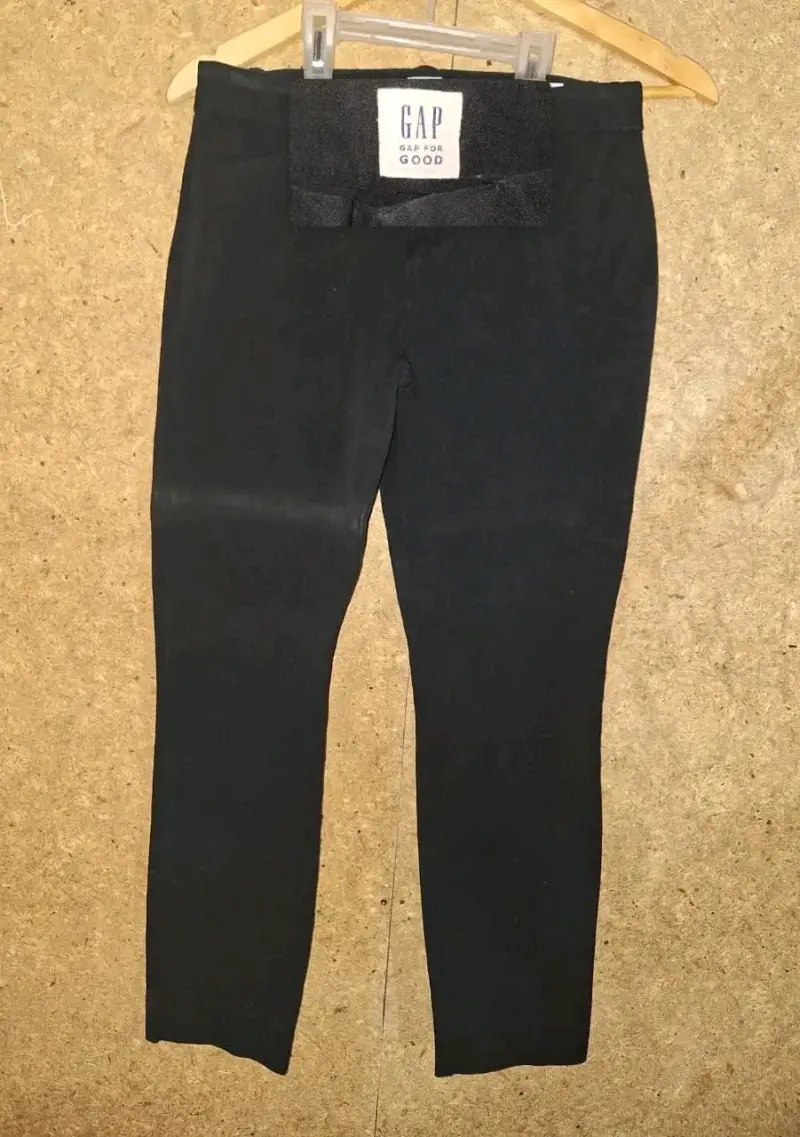 Pantalones negros GAP