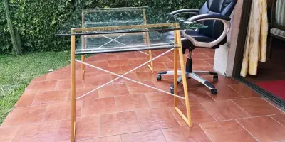 Mesa de vidrio con base moderna - miniatura 4