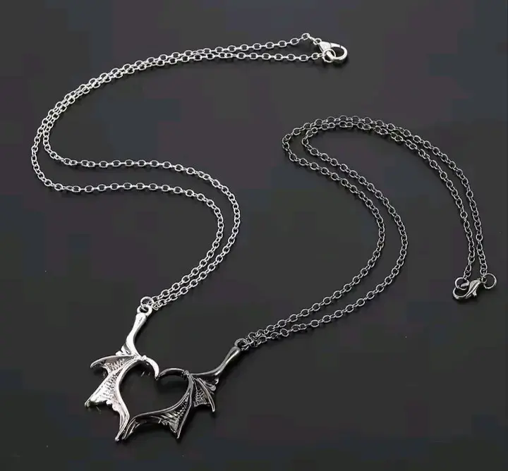 Collar de cuervo metálico - 1