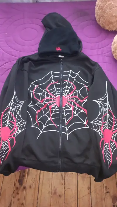 Polerón negro con estampado de araña - miniatura 1