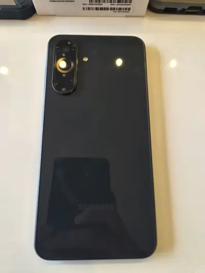 Samsung Galaxy A36  256 GB 5G con 2 carcasas - miniatura 4
