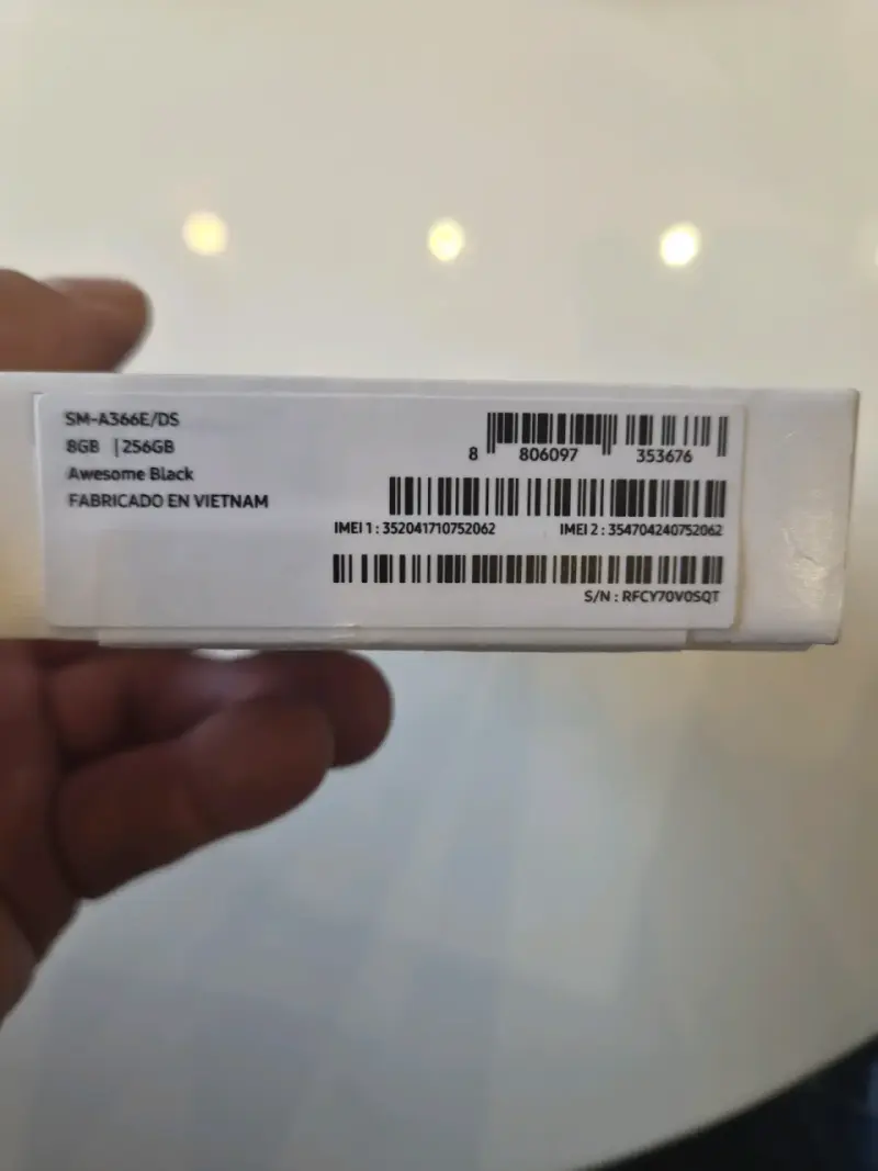 Samsung Galaxy A36 256 GB 5G con 2 carcasas - 6