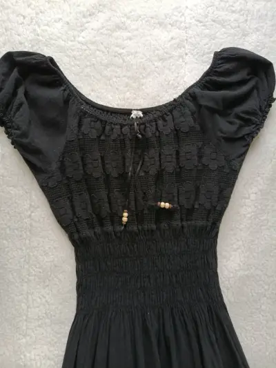 Vestido negro bohemio - miniatura 1