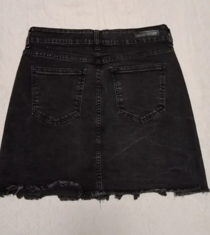 Falda denim negra desgastada - 1