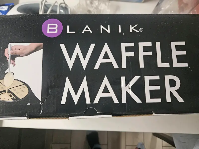 Wafflera eléctrica Blanik modelo BWM032 - 2