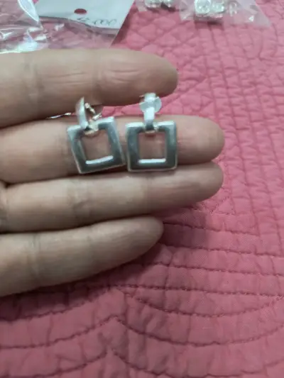 Aros dorados de diseño pequeño - miniatura 4