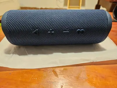 Parlante portátil Bluetooth JBL azul - miniatura 3