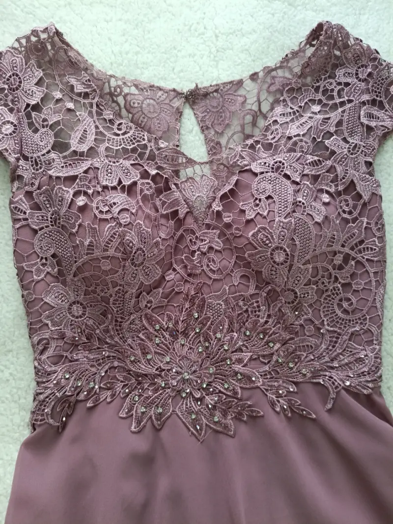 Vestido corto de encaje lila - 2