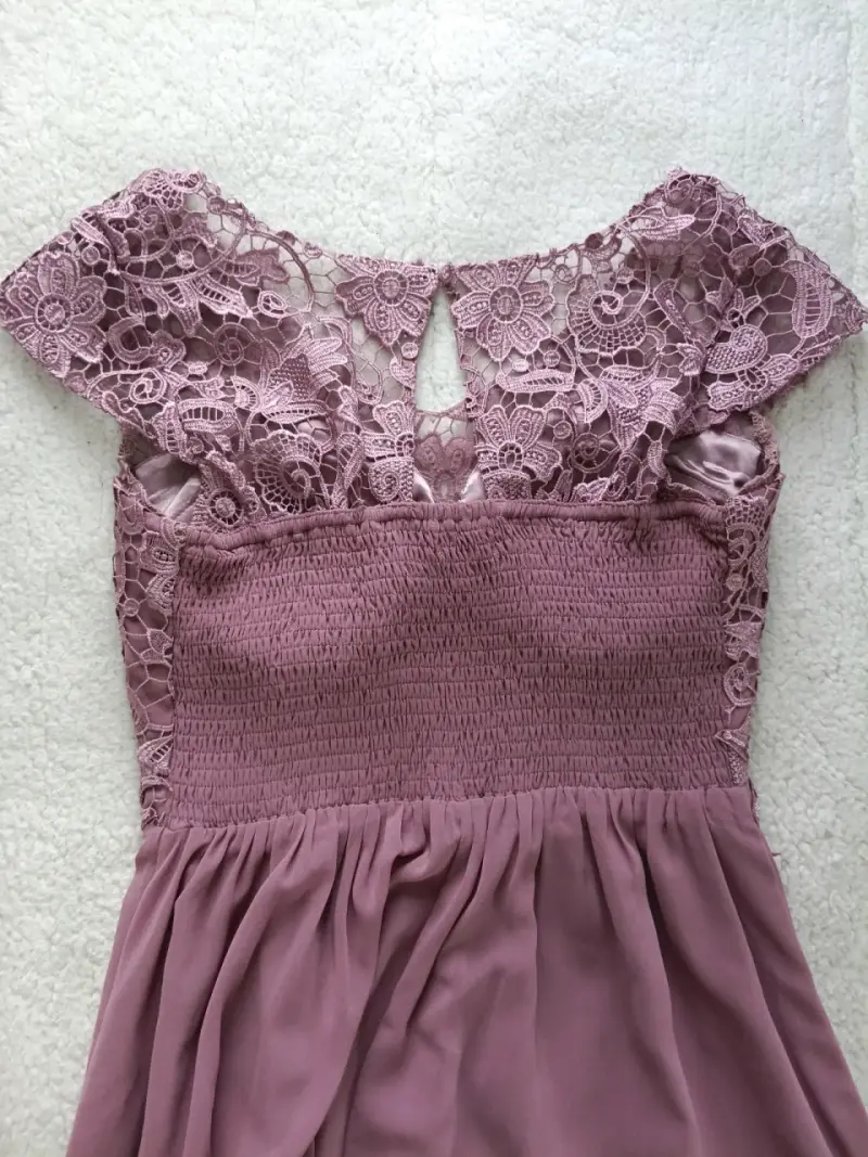 Vestido corto de encaje lila - 4