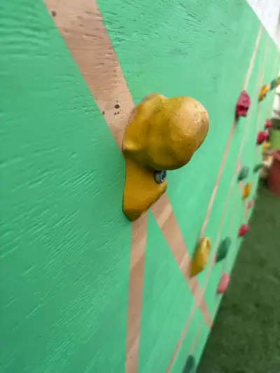 Muro de escalada infantil verde - miniatura 2