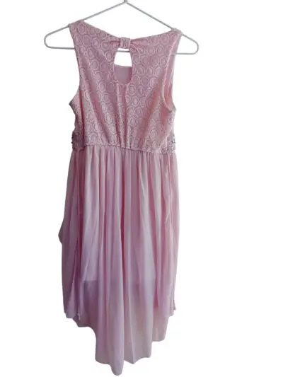 Vestido rosa con encaje y cintura bordada niña - miniatura 2