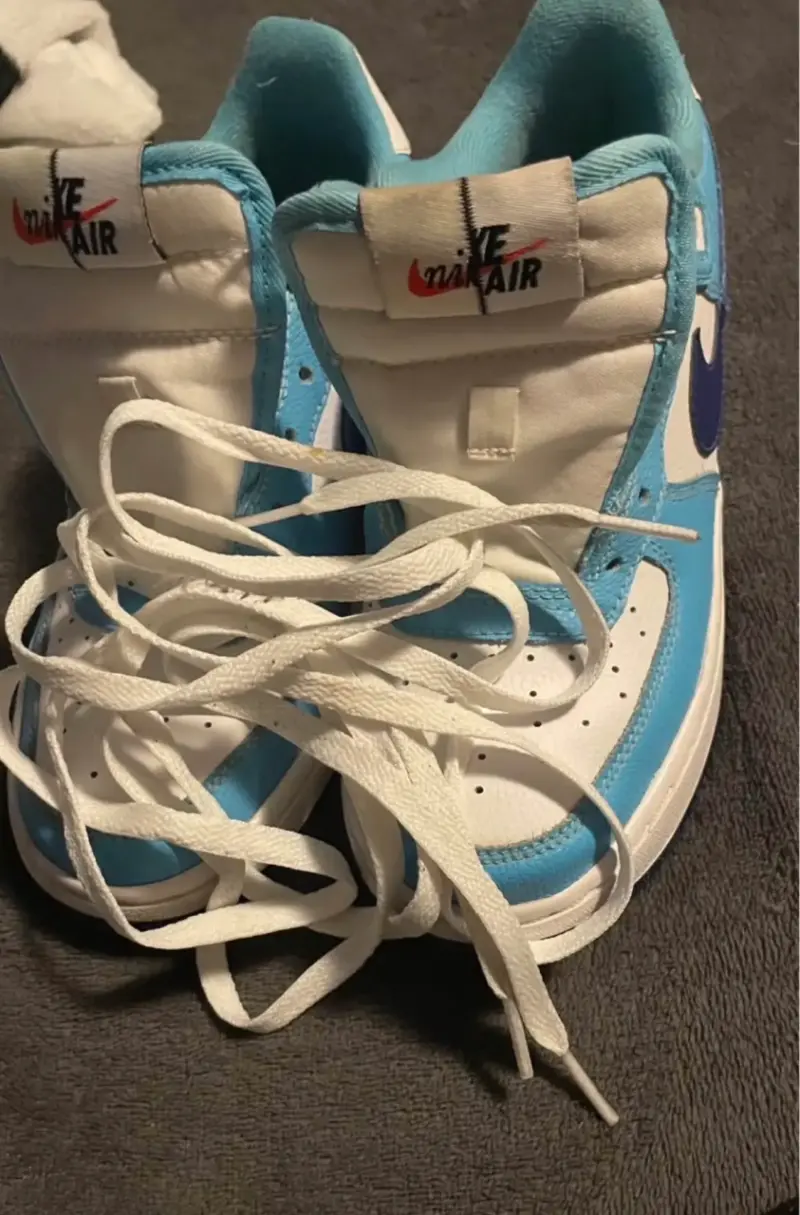 Zapatillas  Nike Air Force 1 azul y blanco - 2