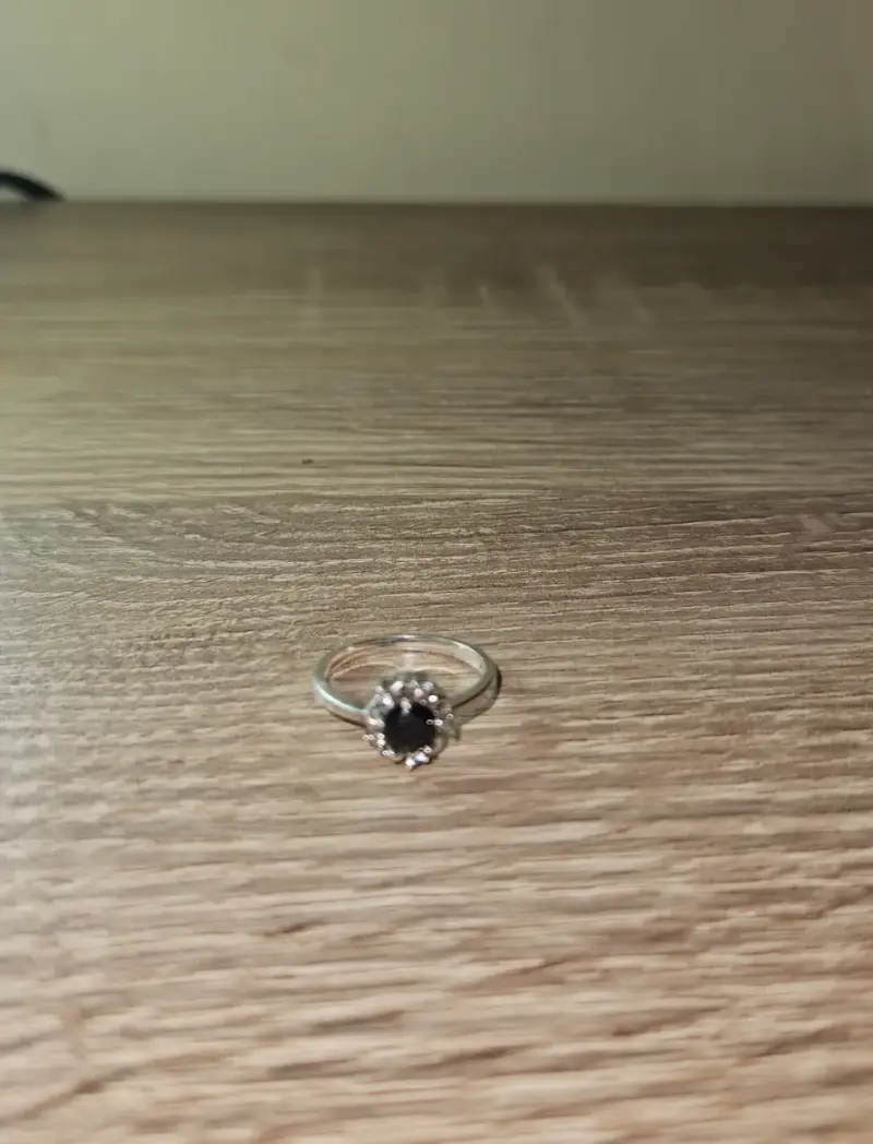 Anillo de plata con piedra negra - 2