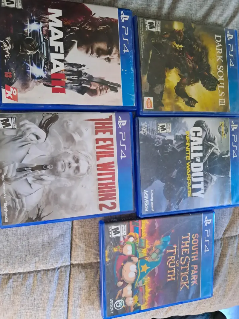 Lote de 5 juegos PS4