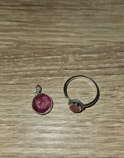 Pack Anillo de plata con piedra rubí y colgante - miniatura 2