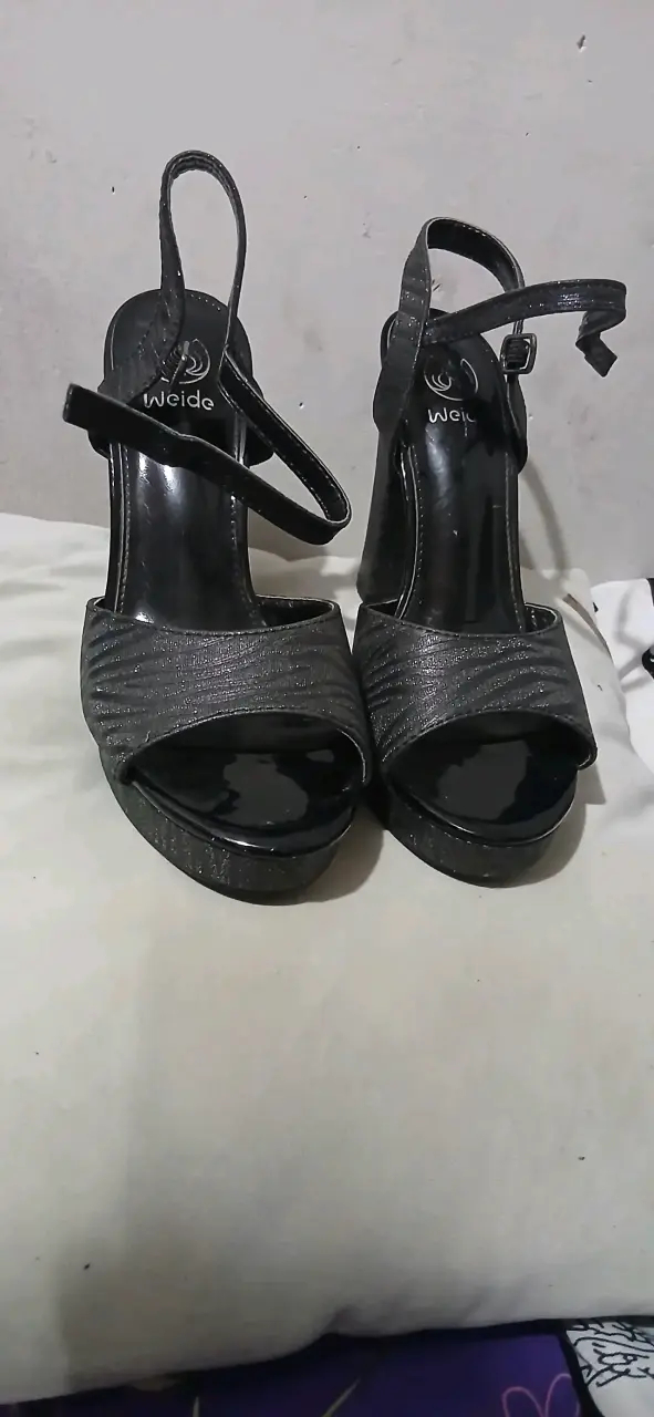 Tacones negros elegantes - 2