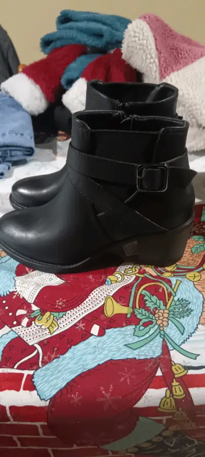 Zapatos con diseño floral marrón - miniatura 5