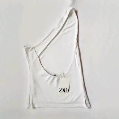 Polera blanca un hombro Zara retorno - miniatura 3